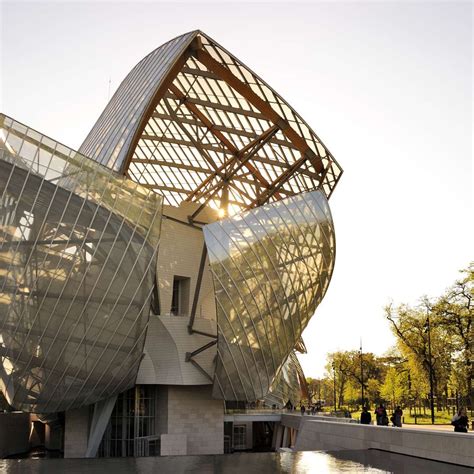 fondation Louis Vuitton paris exposition